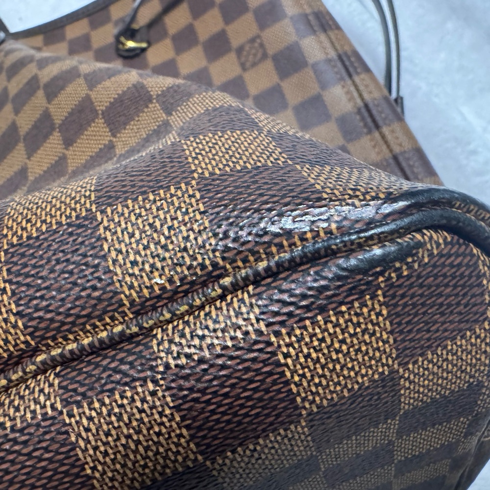 AUTH Louis Vuitton Neverfull GM Damier - Picture 5 of 16